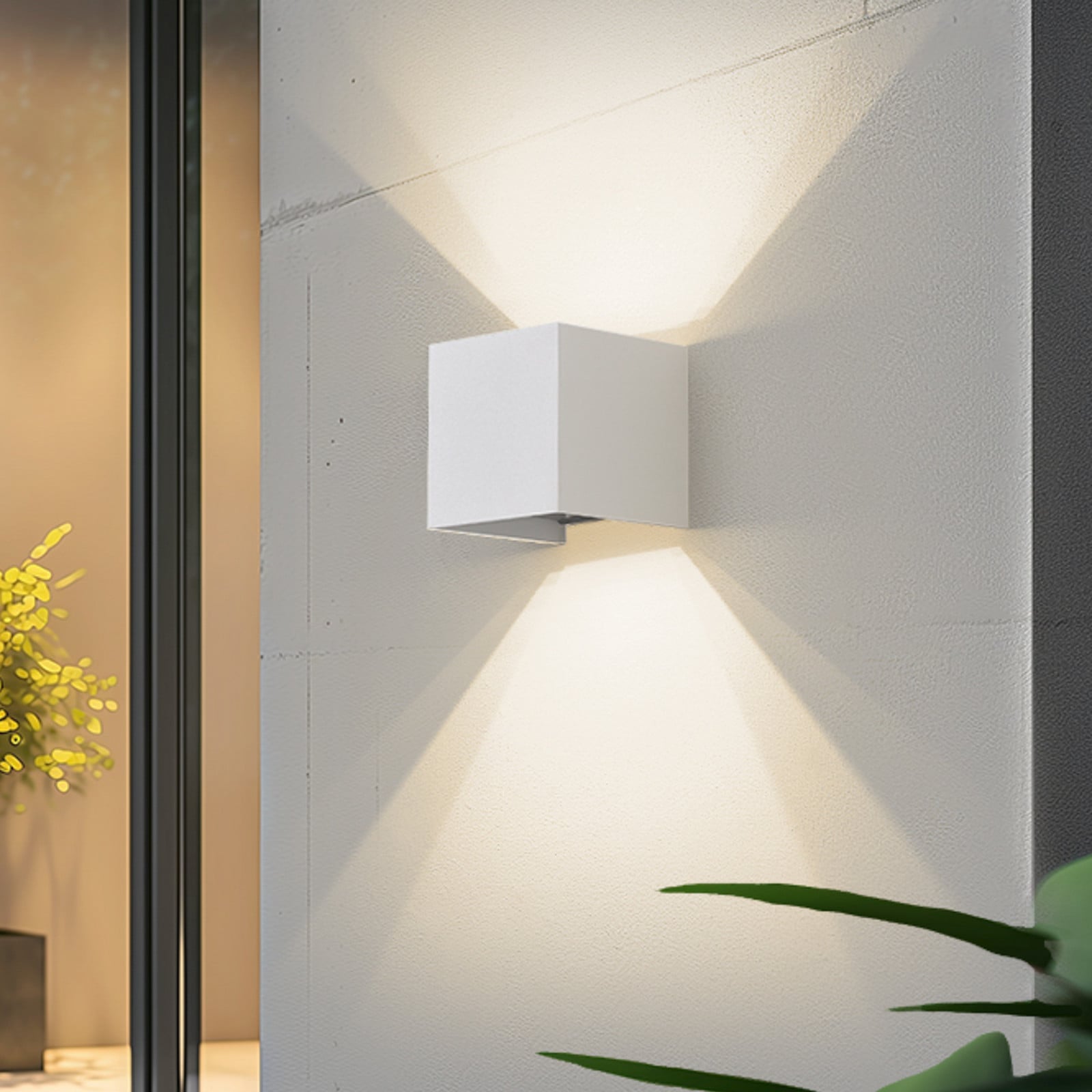 Aplique LED para exterior Dara Smart, 10 cm, blanca, CCT Tuya - Lindby - Balcón - Moderno - Aluminio - De superficie