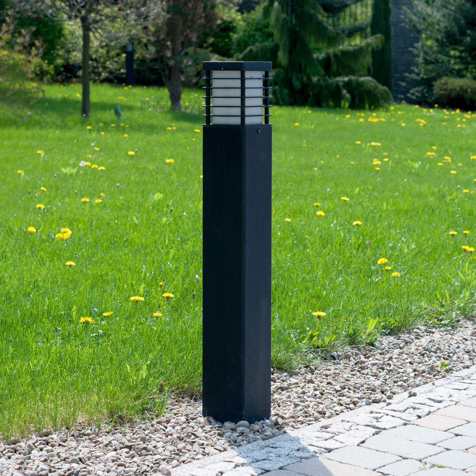 Bolardo luminoso Halmstad, 85 cm, negro, con anclaje al suelo - Norlys - Aluminio