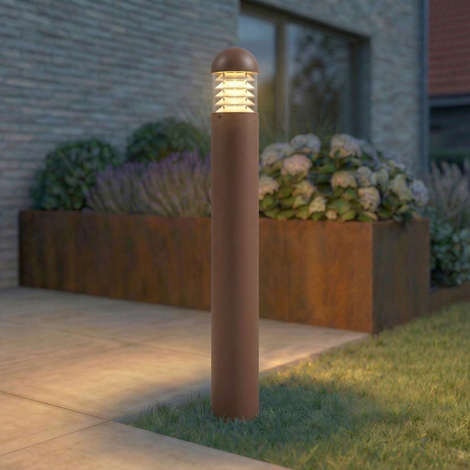 Bolardo luminoso LED Skagena, altura 90 cm, IP54, aluminio, marrón - Lucande - Terraza - Moderno - Redonda