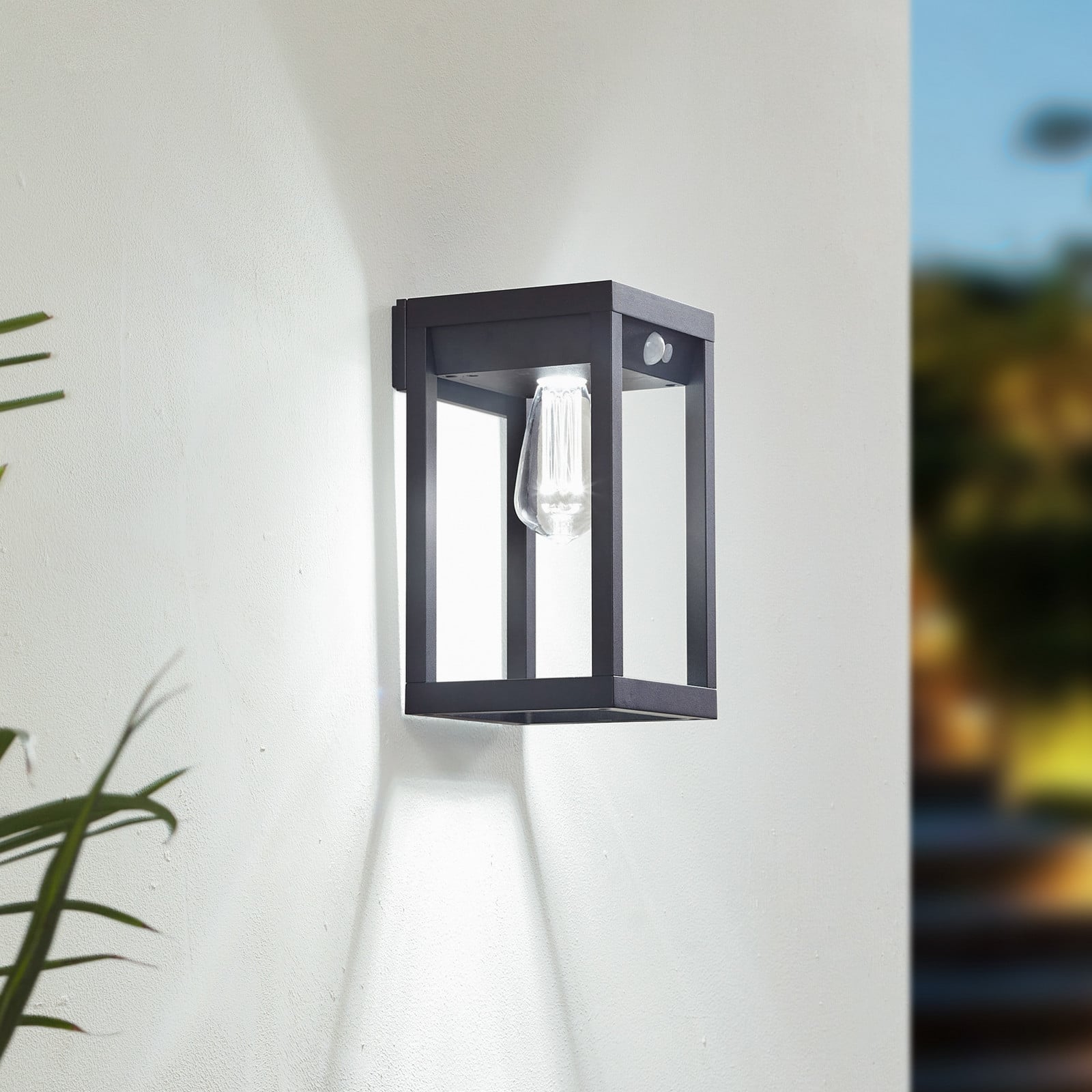 Enea Smart Célula solar Aplique de Pared w/Sensor Negro - Lindby - Balcón - Moderno - Plástico - De superficie