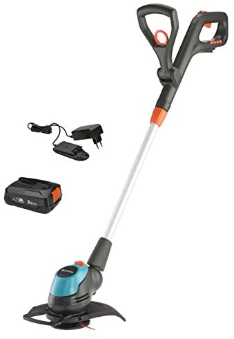Gardena Cortabordes a batería EasyCut 23/18V P4A Set listo para usar: Potente, Ligero, Telescópico, Cabeza basculante, Sin cable (14700-20)