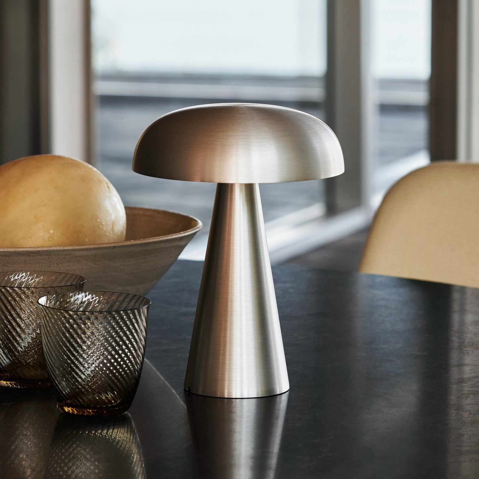 Lámpara de mesa portátil con batería Como SC53, aluminio - &Tradition - Sala de estar / salón - Diseño - Metal - Con pantalla
