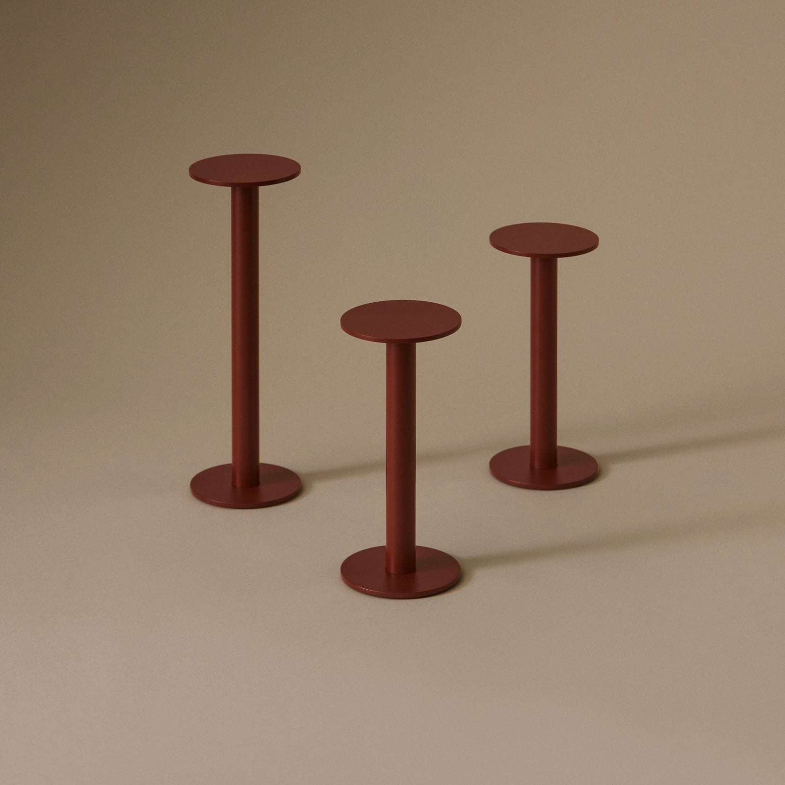 Lámpara de mesa portátil LED recargable HOST, rojo óxido, 30 cm, IP44 - HAY HOST PORTABLE - Sala de estar / salón - Moderno - Aluminio - Con pantalla