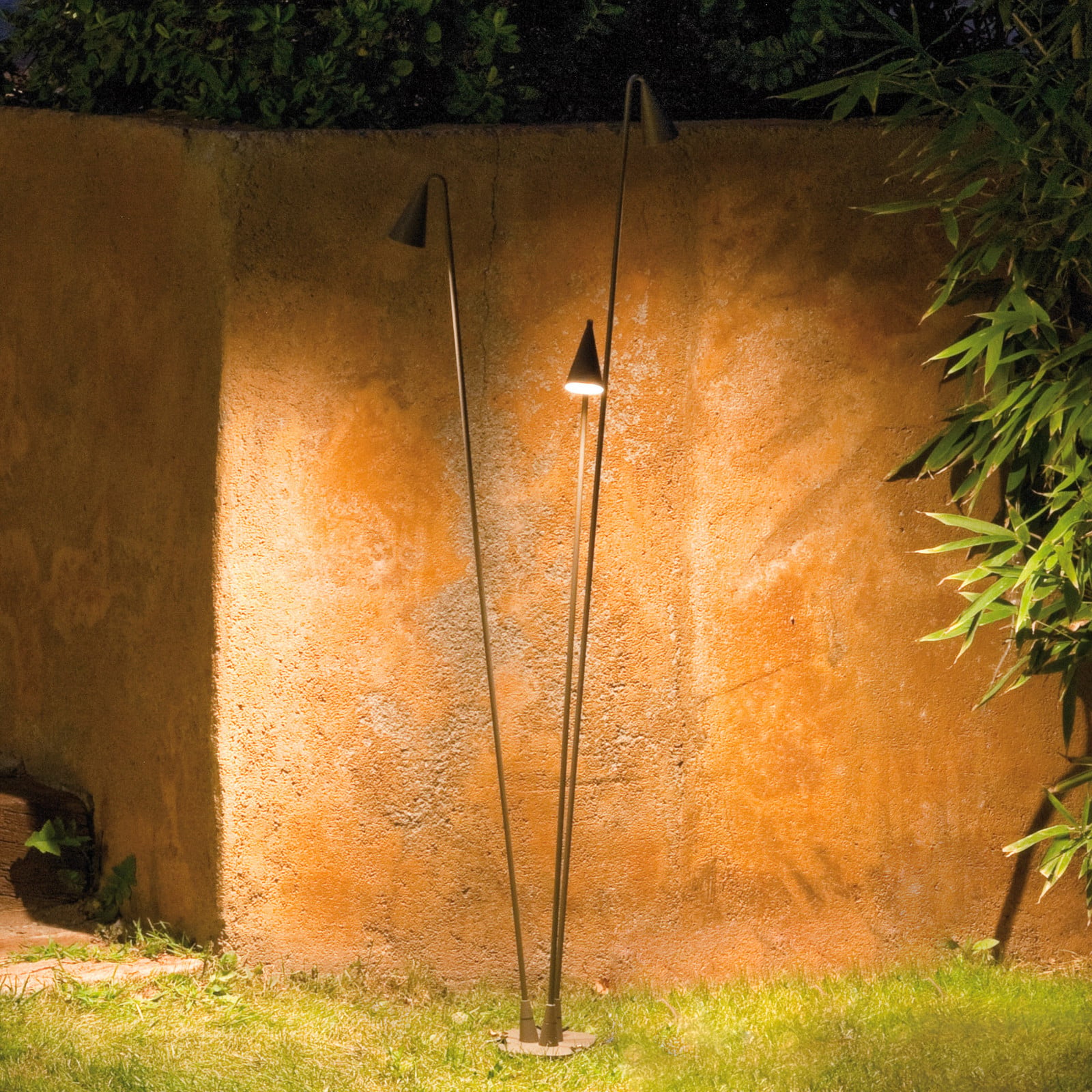 lámpara de pie LED exterior Brisa, 5 luces, caqui - Vibia - Diseño - Plástico