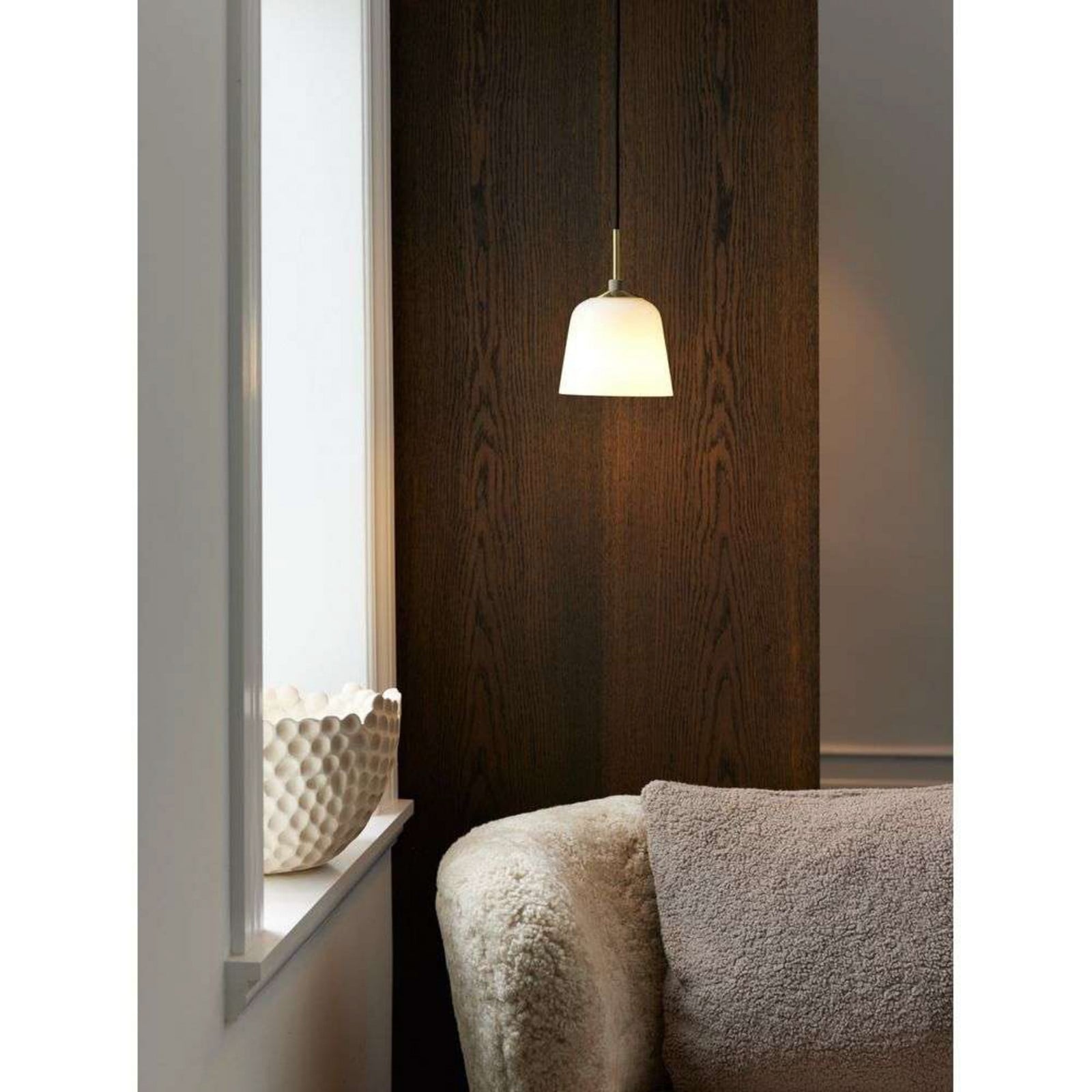 Room 49 Lámpara Colgante Ø15 Antique Brass/Opal - Halo Design - Comedor - Vidrio