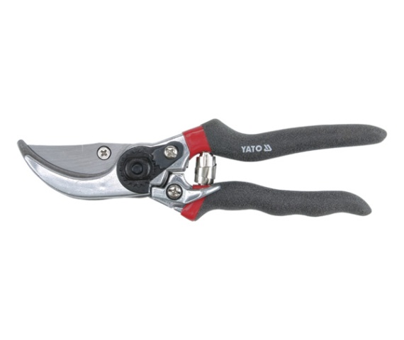 Tijeras de podar, Yato, modelo YT-8800, uso en jardinería doméstica y profesional, hoja afilada de precisión, mango ergonómico antideslizante, color negro y naranja